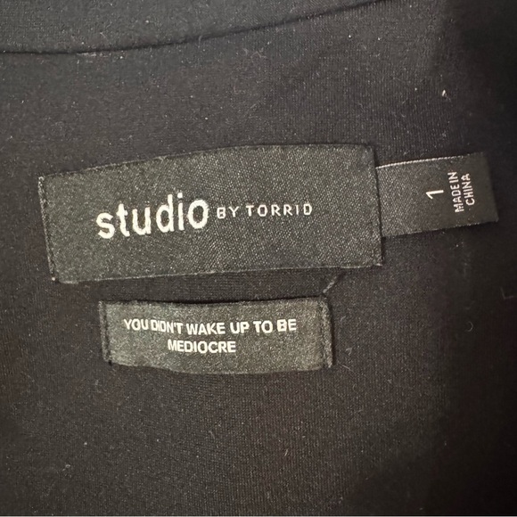 Torrid Studio Luxe Ponte Peplum Black Blazer Size 1x Preppy - Picture 11 of 14